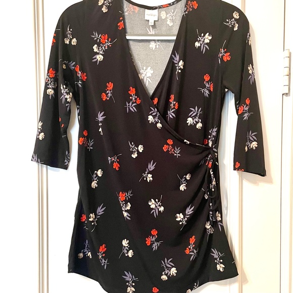 FLORAL MATERNITY / NURSING WRAP BLOUSE - SIZE SMALL - Picture 3 of 7